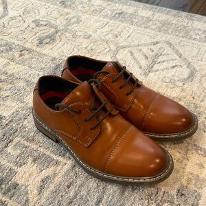 Boys leather dress shoe